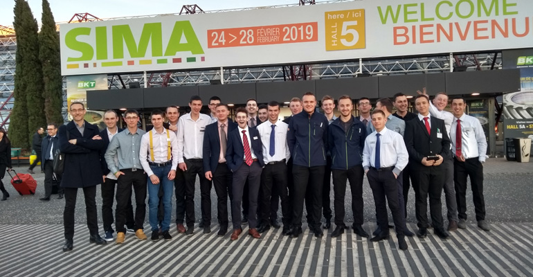 Les jeunes de BTS TSMA au Salon International de la Machine Agricole (SIMA) à Paris
